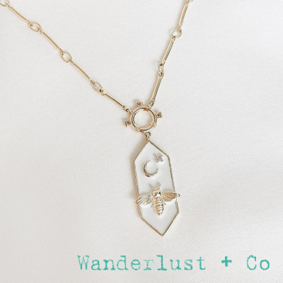 Wanderlust+Co 澳洲品牌 月亮X蜜蜂X水晶 奶油白琺瑯金色項鍊 BEE IVORY