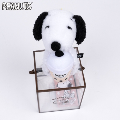 【PEANUTS】史努比抱珍奶10cm吊飾玩偶(禮盒裝)
