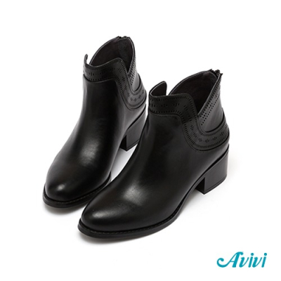 【Avivi】素面簡約簍空後拉鍊短靴-黑