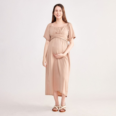【GENNIE\'S】法式氣質方領收腰綁帶孕婦洋裝-棕